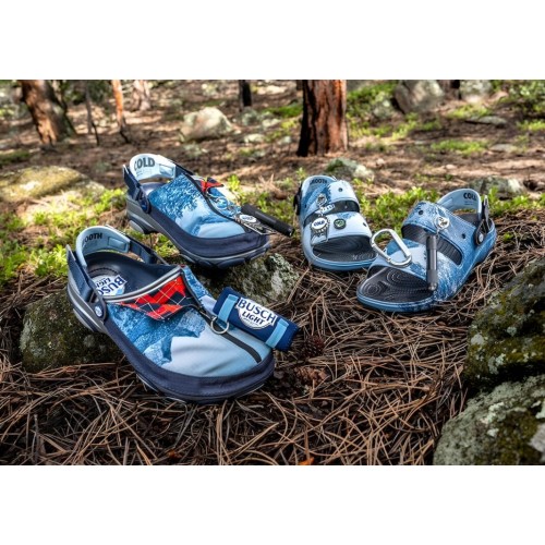 BUSCH LIGHT X CROCS COLLECTION для активного летнего отдыха.