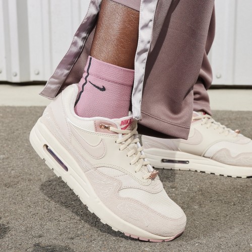 Серена Уильямс DESIGN CREW X NIKE AIR MAX 1 “LOS ANGELES”