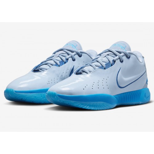 NIKE LEBRON 21 “BLUE DIVER” фурор в мире спортивной моды.