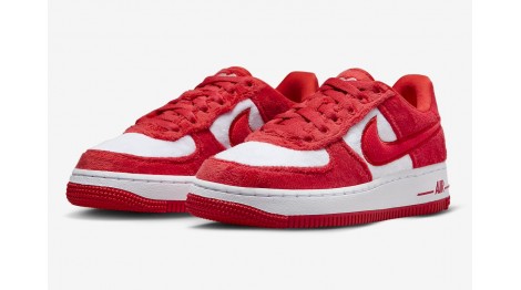 NIKE AIR FORCE 1 LOW GS “VALENTINE’S DAY” приносят тепло на День святого Валентина 2024 года!