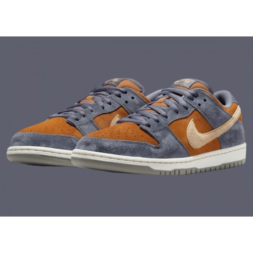 NIKE SB DUNK LOW “LIGHT CARBON/MONARCH” идеальная осенняя новинка!