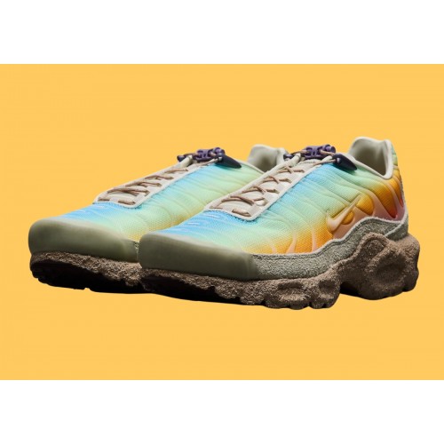 NIKE AIR MAX PLUS “BEACH SUNSET” кроссовки, вдохновленные красотой пляжных закатов.