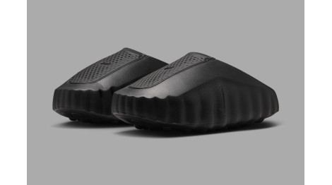 Nike Mind 001 “Triple Black”