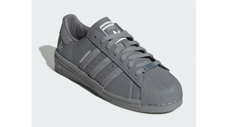 Модель, выпущенная к 20 сотрудничества NEIGHBORHOOD X ADIDAS SUPERSTAR “GREY”