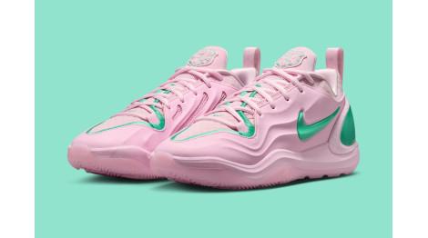 Nike A’Two “Pinkies Up”