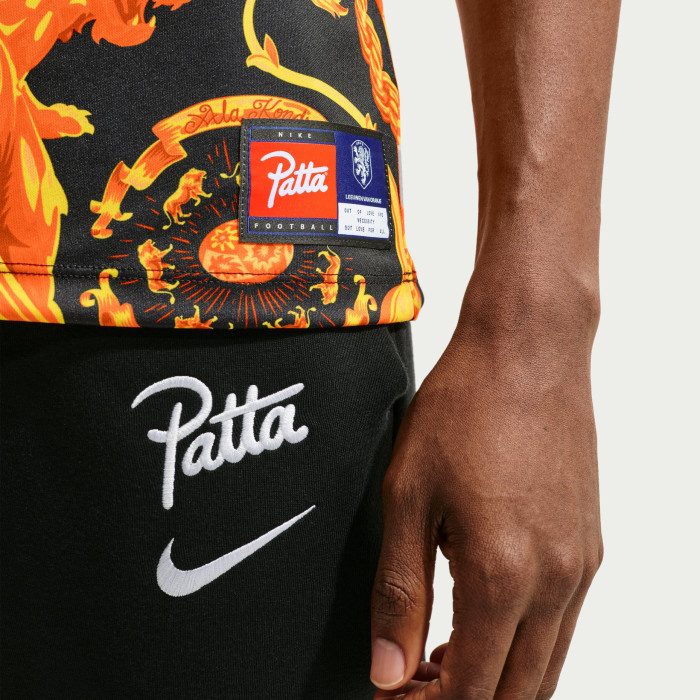 Джерси Nike x Patta Netherlands Academy Pro Lion Jersey Black/Orange Джерси Nike x Patta Netherlands Academy Pro Lion Jersey Black/Orange