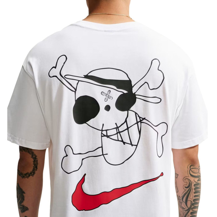 Футболка Nike x One Piece Graphic T-Shirt White Футболка Nike x One Piece Graphic T-Shirt White