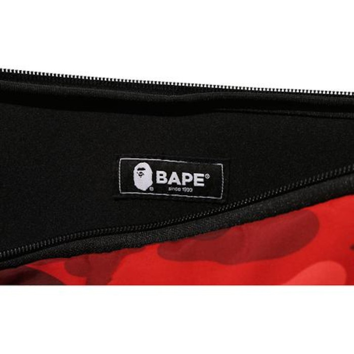 BAPE Color Camo PC Case 15in Red BAPE Color Camo PC Case 15in Red