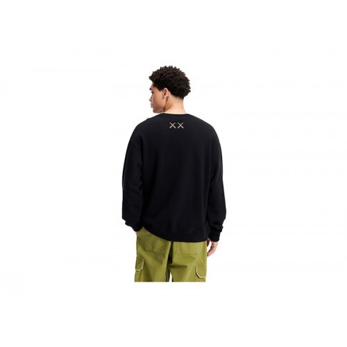 KAWS x Uniqlo Longsleeve Sweatshirt (US Sizing) Black KAWS x Uniqlo Longsleeve Sweatshirt (US Sizing) Black