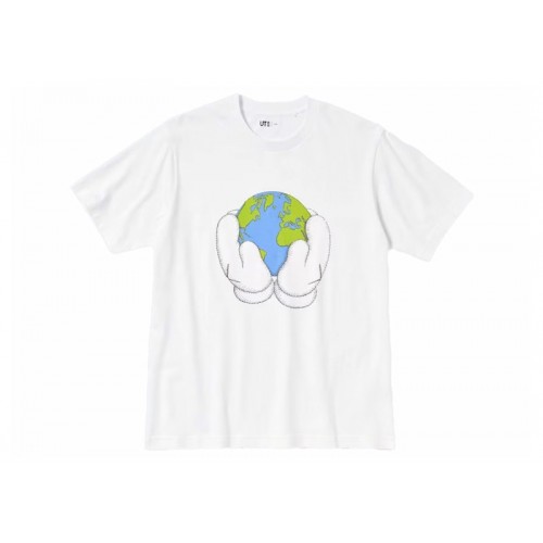 KAWS x Uniqlo Peace For All S/S Graphic T-shirt (US Sizing) White KAWS x Uniqlo Peace For All S/S Graphic T-shirt (US Sizing) White