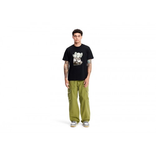 KAWS x Uniqlo UT Short Sleeve Graphic T-shirt (US Sizing) Black KAWS x Uniqlo UT Short Sleeve Graphic T-shirt (US Sizing) Black