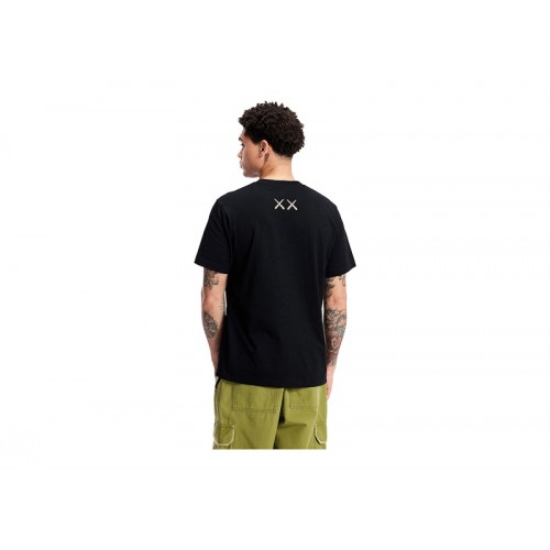 KAWS x Uniqlo UT Short Sleeve Graphic T-shirt (US Sizing) Black KAWS x Uniqlo UT Short Sleeve Graphic T-shirt (US Sizing) Black