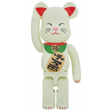 Большая фигурка (70см) Bearbrick Beckoning Cat Luminous 1000% White