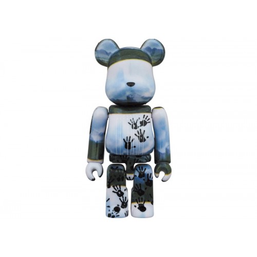 Набор из двух фигурок Bearbrick Death Stranding 100% & 400% Set - 7см и 28см. Набор из двух фигурок Bearbrick Death Stranding 100% & 400% Set - 7см и 28см.