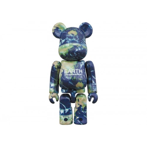 Набор из двух фигурок Bearbrick Earth (Columbia Space Shuttle) 100% & 400% Set - 7см и 28см. Набор из двух фигурок Bearbrick Earth (Columbia Space Shuttle) 100% & 400% Set - 7см и 28см.