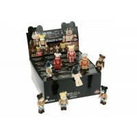 Набор маленьких фигурок (7см) Bearbrick Medicom Attack on Titan 100% Keychain Sealed Case (20 Blind Boxes)