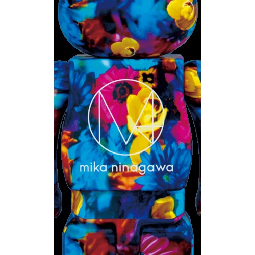 Набор из двух фигурок Bearbrick Mika Ninagawa Anemone 100% & 400% Set Blue - 7см и 28см. Набор из двух фигурок Bearbrick Mika Ninagawa Anemone 100% & 400% Set Blue - 7см и 28см.