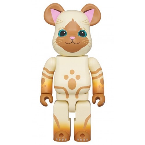 Фигурка оригинальная Bearbrick Monster Hunter Airu 400% - 28см.