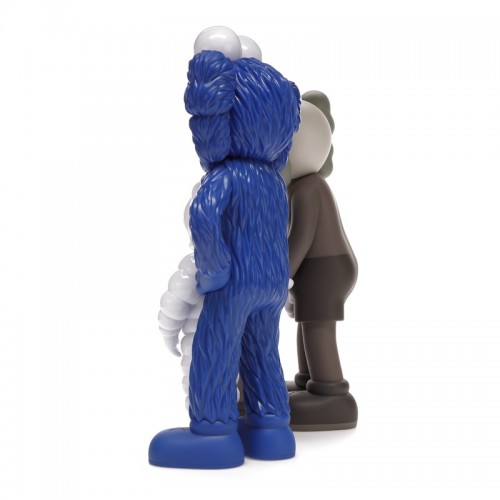 KAWS Family Vinyl Figures Brown/Blue/White KAWS Family Vinyl Figures Brown/Blue/White
