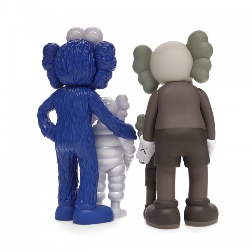 KAWS Family Vinyl Figures Brown/Blue/White KAWS Family Vinyl Figures Brown/Blue/White