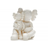 Оригинальная фигурка KAWS Holiday Changbai Mountain Vinyl Figure Snowy White