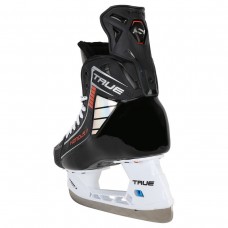 Коньки взрослые True HZRDUS 5X Senior Ice Hockey Skates