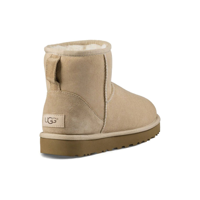 UGG Wmns Classic Mini II Sand - женская сетка размеров UGG Wmns Classic Mini II Sand - женская сетка размеров
