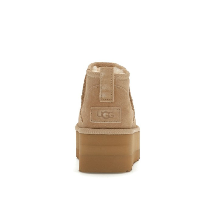 UGG Wmns Classic Ultra Mini Platform Boot Sand - женская сетка размеров UGG Wmns Classic Ultra Mini Platform Boot Sand - женская сетка размеров