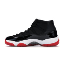 Jordan 11 Retro Playoffs (2001)