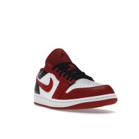 Jordan 1 Low Bulls