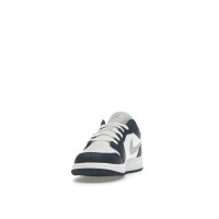 Подростковые Jordan 1 Low Midnight Navy Wolf Grey (GS)