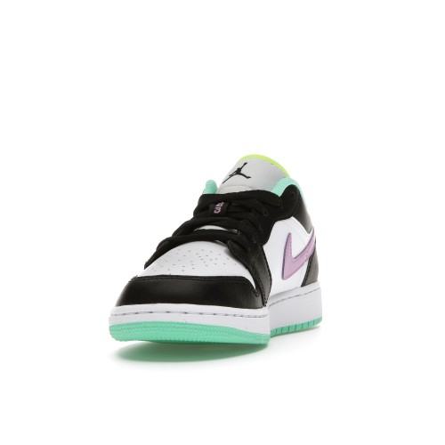Кроссы Jordan 1 Low Green Glow Violet Shock (GS) - Подростковая сетка размеров
