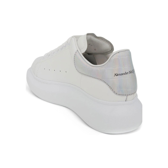 Alexander McQueen Wmns Oversized Sneaker White Iridescent - женская сетка размеров Alexander McQueen Wmns Oversized Sneaker White Iridescent - женская сетка размеров