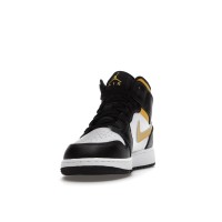 Подростковые Jordan 1 Mid White Pollen Black (GS)
