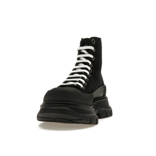 Кроссы Alexander McQueen Tread Slick Boot Black Black White - мужская сетка размеров