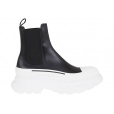 Женские Alexander McQueen Chelsea Tread Ankle Boot Black White (W)