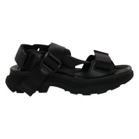 Женские Alexander McQueen Tread Sandals Black Black (W)