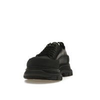 Кроссовки Alexander McQueen Tread Slick Low Lace Up Graffiti Black Black White