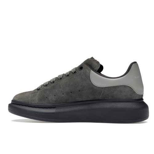 Кроссы Alexander McQueen Oversized Dark Grey Black Suede - мужская сетка размеров