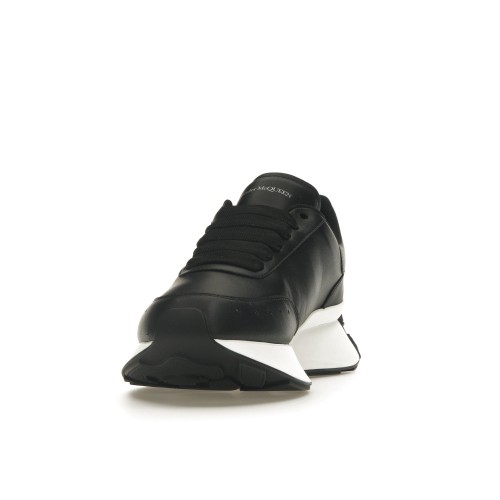 Кроссы Alexander McQueen Sprint Runner Black White (W) - женская сетка размеров