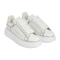 Женские Alexander McQueen Oversized White Silver Holo (W)