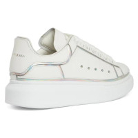 Женские Alexander McQueen Oversized White Silver Holo (W)