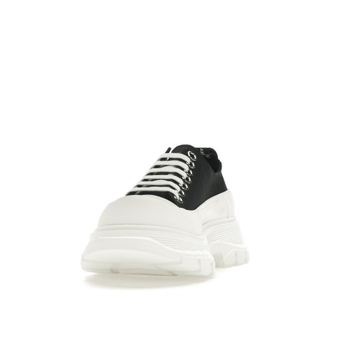 Кроссы Alexander McQueen Tread Slick Low Lace Up Canvas Graffiti Black White White (W) - женская сетка размеров