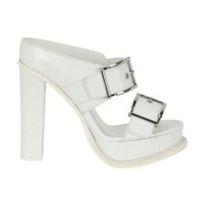 Женские Alexander McQueen Boxcar Leather Sandals Ivory (W)