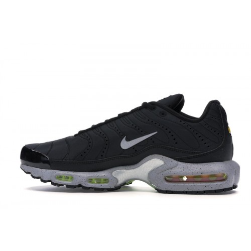 Кроссы Nike Air Max Plus Tuned to Black - мужская сетка размеров