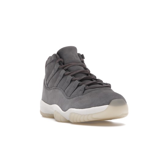 Кроссы Jordan 11 Retro Pinnacle Grey Suede - мужская сетка размеров