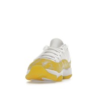 Женские кроссовки Jordan 11 Retro Low Yellow Snakeskin (W)