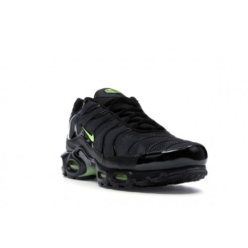 Кроссы Nike Air Max Plus Black Volt Glow - мужская сетка размеров