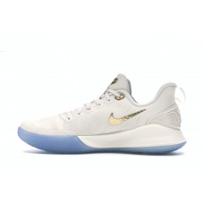 Nike Mamba Focus Metallic Gold