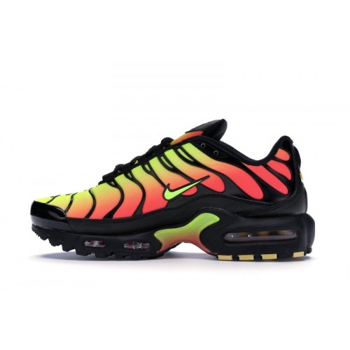 Кроссы Nike Air Max Plus Black Volt Solar Red (W) - женская сетка размеров